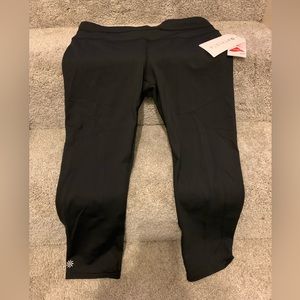 Athleta Sonar Capri Size Medium, NEW with tags